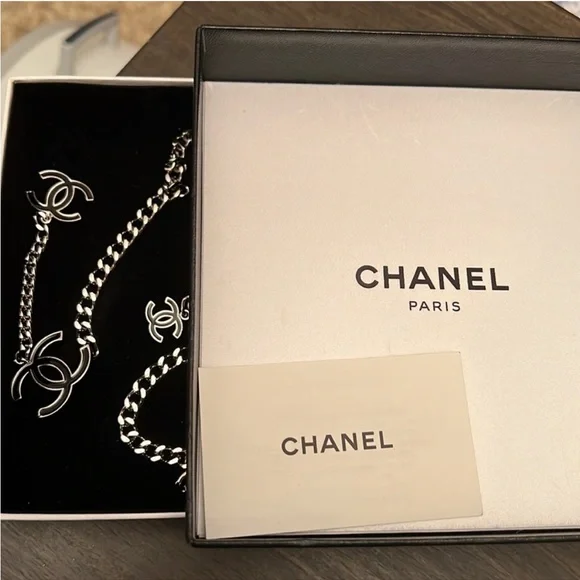 Chanel vintage Belt (or necklace) with Box and Tags - Picture 3 of 15